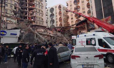 Major earthquake in Turkey, Syria kills at least 500 people