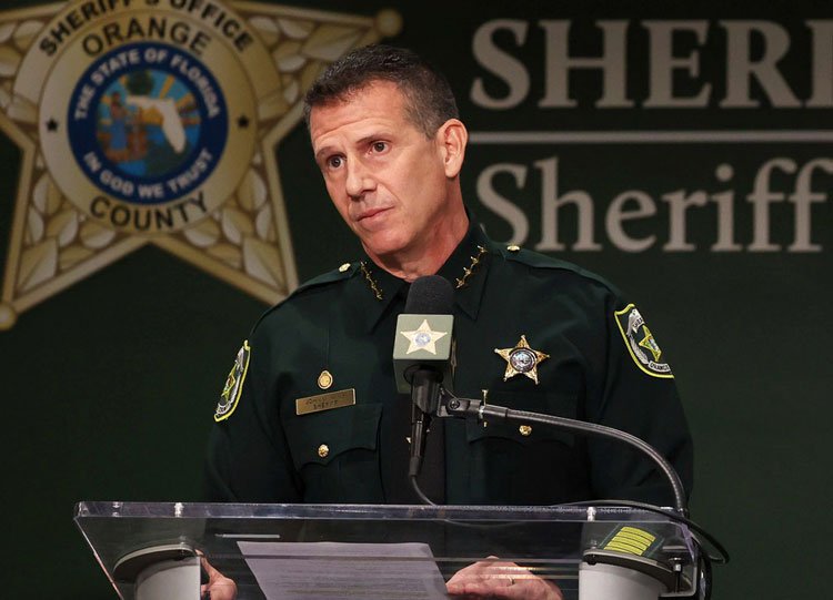 Florida TV journalists fatally shot while reporting on a murder scene
