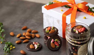 Celebrate the festival of colors, with the goodness of Almonds