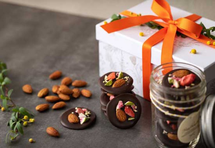 Celebrate the festival of colors, with the goodness of Almonds