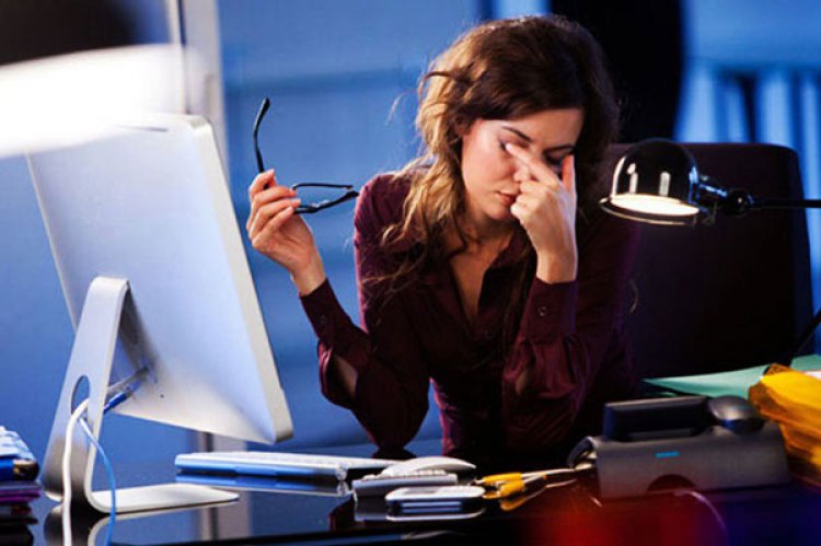 Tips for protecting your eyes while working a 9 to 5 job