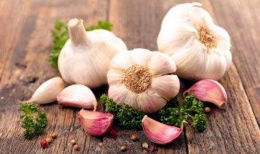 Why is it said that eating just one garlic clove is good for you? Learn about the benefits