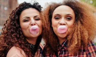 Chewing Gum: Friend or Foe to Your Teeth?