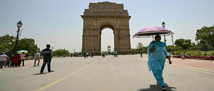 Delhi Sizzles Under Unprecedented Heatwave, Records Highest Temperature Ever Seen in India