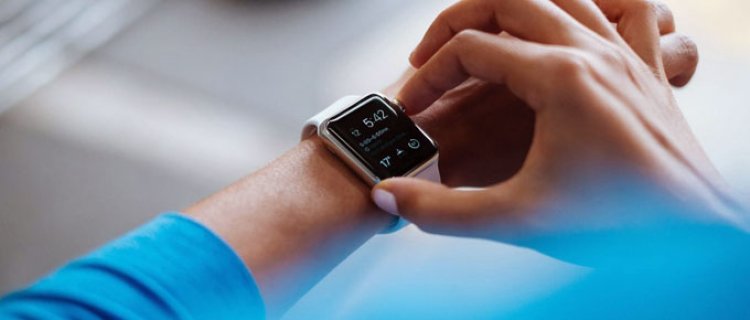 Smartwatches: A Potential Early Warning System for Parkinson's Disease