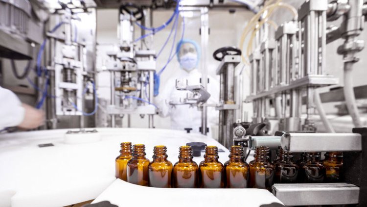 Over 100 Indian Pharma Plants Shut Down After Cough Syrup Deaths Spark Quality Control Clampdown