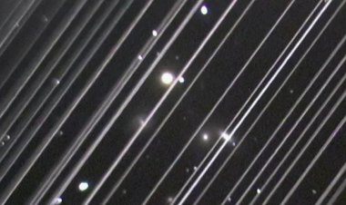 SpaceX's New Starlink Satellites Brighter Than Ever, Raising Concerns