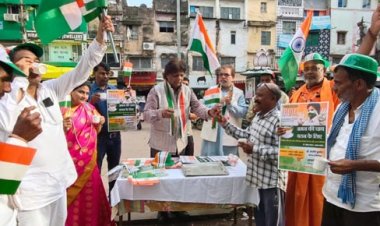 "A Cup of Peace for the Nation": Dr. Yadav Shares Tea with Citizens, Promotes Unity