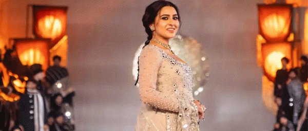 Sara Ali Khan loves to experiment when it comes to fashion