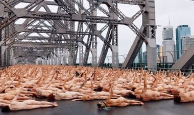 Brisbane’s Iconic Story Bridge Hosts Unique Art Project: 5,500 Gather Nude to Raise Skin Cancer Awareness