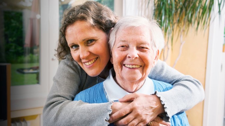 A Guide to Identifying Early Warning Signs That a Senior May Need Home Care