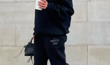 White Fox Hoodie Easy Outfit