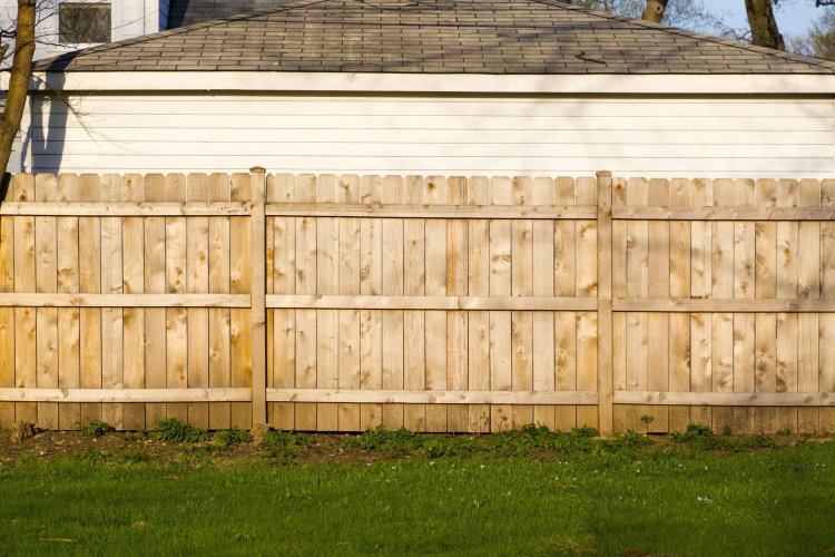 Commercial Fence Service Providers Omaha NE for All Your Fencing Needs