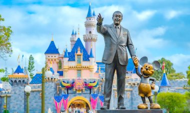 Best Time to Visit Disneyland to Save Money (2026)