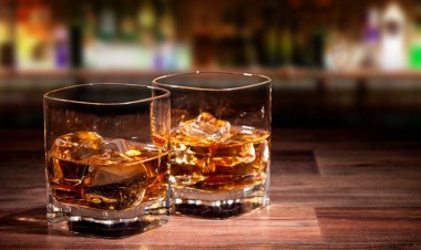 Best Non Alcoholic Whiskey for Cocktails and Mocktails