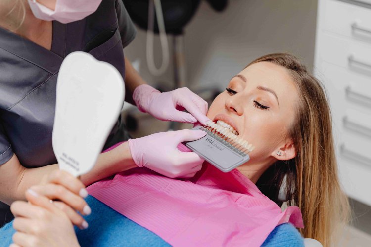 Top-Rated Cosmetic Dentists in Boston (Veneers & Whitening)